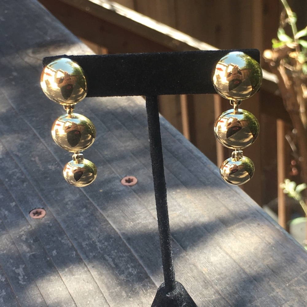 5 pairs gold earrings